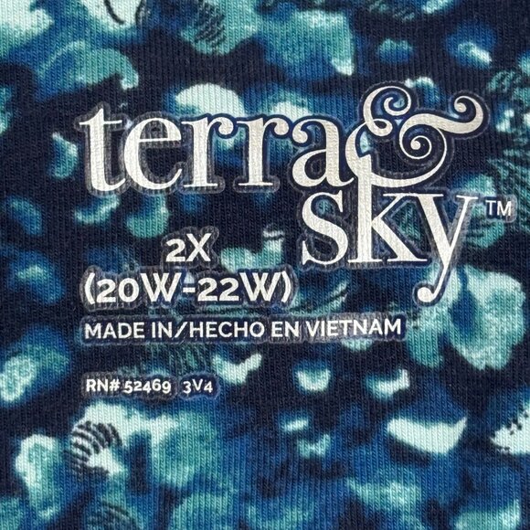 Terra & Sky Women's Feather Dot Dark Navy Capri Legging Size 2X (20W-22W) NWT - Picture 6 of 11